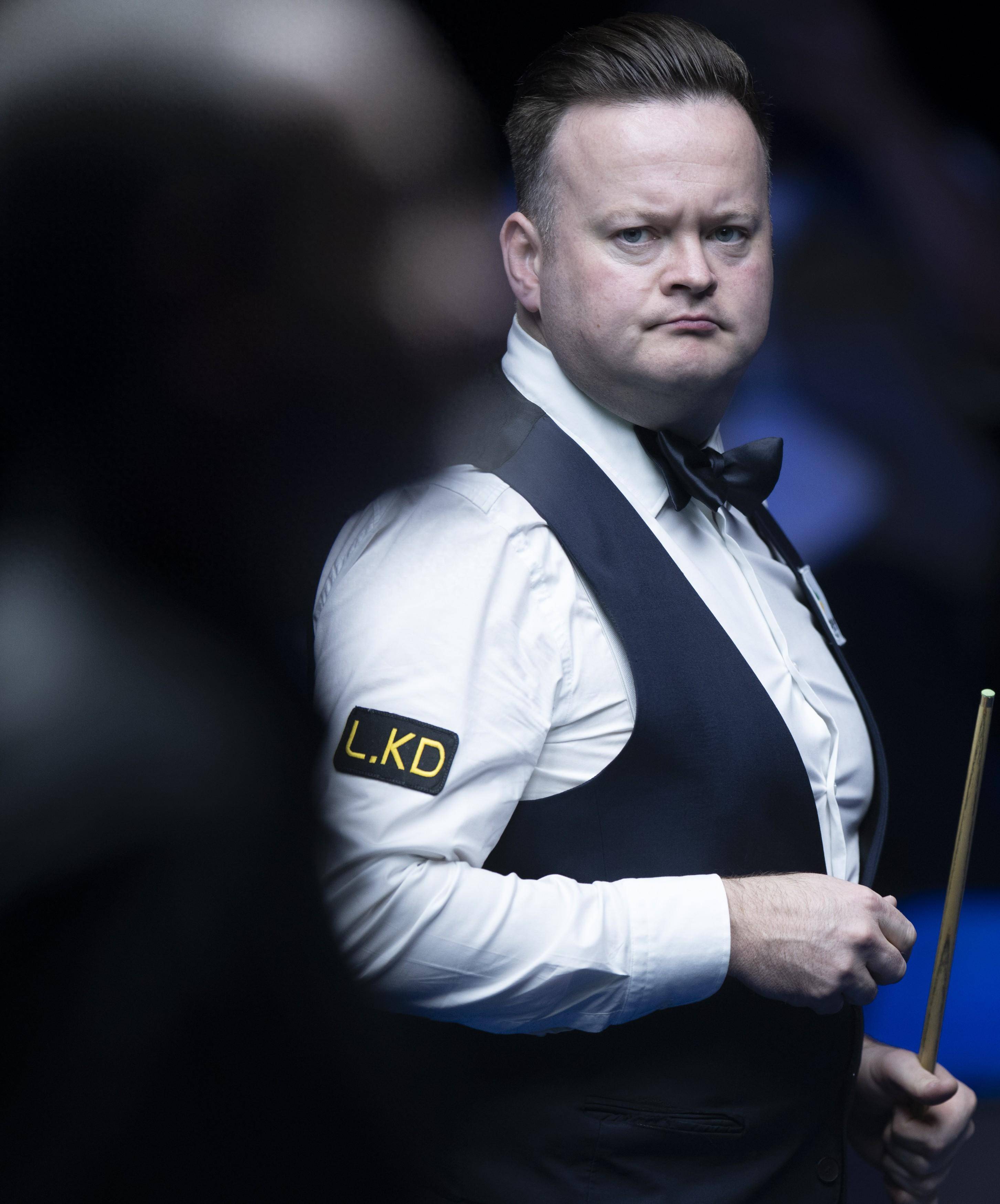 她依然保持 她依然保持